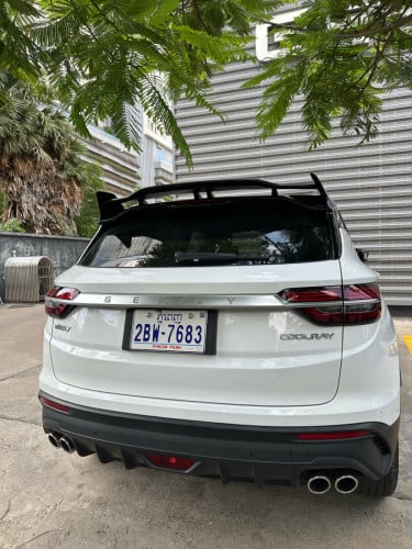 Geely Coolray 2024 ពណ៌សរ​ ស្អាតទឹកថ្នាំសុីន​ ឬវ៉ៃដូរឆ្នាំខ្ពស់ថែមលុយវិញ