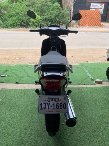 honda dream 022​ ម្ចាស់​ដើម​ ម៉ូតូ​ថ្មី​គ្មាន​កន្លែង​ទាស់​ ផ្លាក់​លេខ​កម្មង់​168​​[1950$]