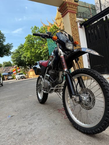 Honda XR 250cc សានុំសុិន