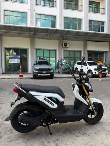 Honda Zoomer-X