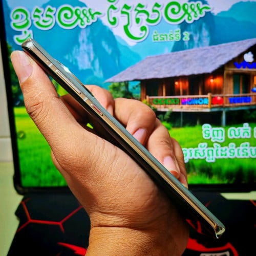 Huawei Mate 50Pro (វៃដូរបាន)មានធានាច្បាស់លាស់ត្រឹមត្រូវ