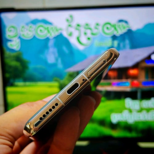 Huawei Mate 50Pro (វៃដូរបាន)មានធានាច្បាស់លាស់ត្រឹមត្រូវ