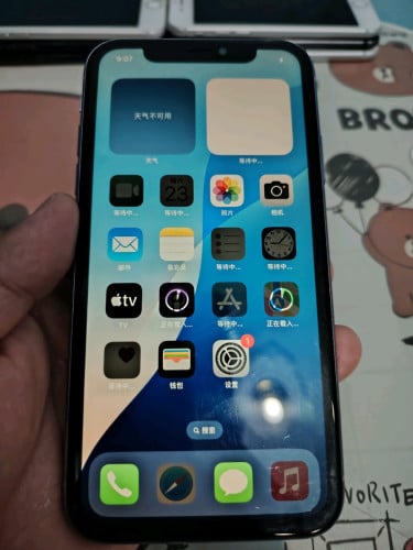 iphone 11 64G សានុំ ថ្ម71%នៅកាន់ លក់ 75$