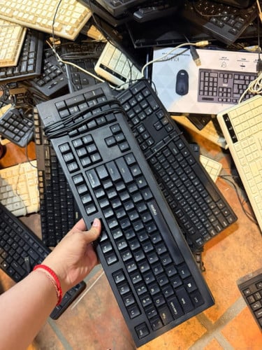 Keyboard មួយទឹក 6000៛ 6000៛ បងយក10ឡើងបងៗ ឆាត 🥰🥰🥰📲❤️
