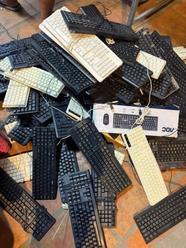 Keyboard មួយទឹក 6000៛ 6000៛ បងយក10ឡើងបងៗ ឆាត 🥰🥰🥰📲❤️