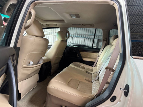 Land Cruiser 09 ឡេីង021​ ក្នុងក្រៅ​ ហ្វួលពេញ​ បេីកដំបូល​ ទូទឹកកក​