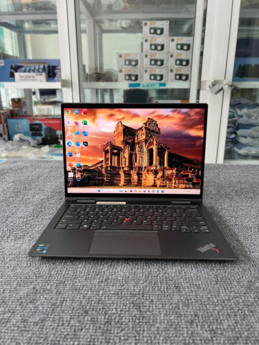 LENOVO Thinkpad X1 Yoga 360° CPU : i5-11th Generation Ram : 8GB DDR4 SSD : 256GB M.2 GPU :