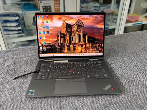 LENOVO Thinkpad X1 Yoga 360° CPU : i5-11th Generation Ram : 8GB DDR4 SSD : 256GB M.2 GPU :