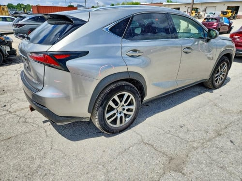 Lexus NX200T 2015 ប៉ូតុង 7
