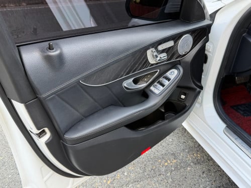 MERCEDESBENZ_C300_2015_AMG