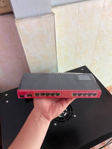 MikroTik RB2011