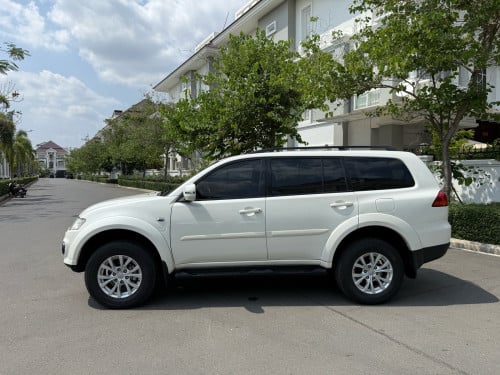 Mitsubishi Pajero Sport 2015
