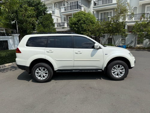 Mitsubishi Pajero Sport 2015