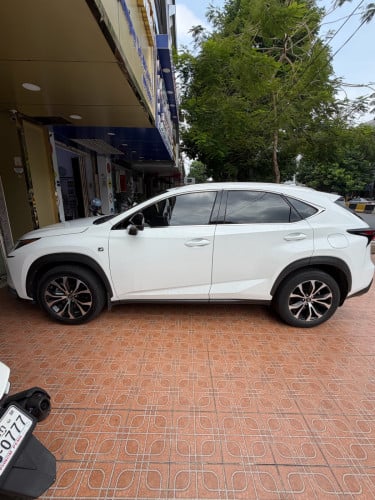 Nx200t F-Sport 2017 ឡានស្អាត Auto Check កប់