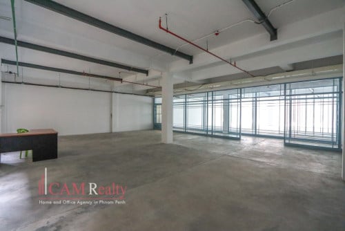 Office & Retails Space For Rent in SAYON Building
