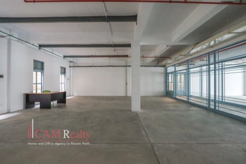 Office & Retails Space For Rent in SAYON Building