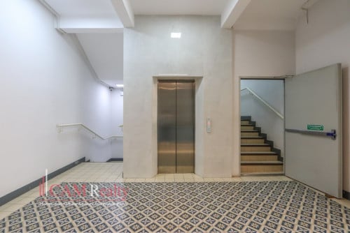Office & Retails Space For Rent in SAYON Building