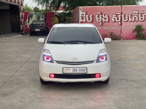 Prius 08 full option ក្នុលឿង