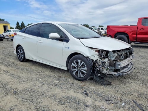 Prius PRIME 2017 ស​ កាម៉ៃ​ ប៉ះកម្រិតស្រាល