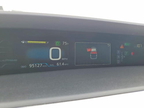 Prius PRIME 2017 ស​ កាម៉ៃ​ ប៉ះកម្រិតស្រាល