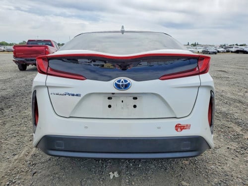 Prius PRIME 2017 ស​ កាម៉ៃ​ ប៉ះកម្រិតស្រាល