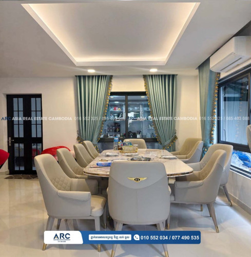 Queen B2 villa