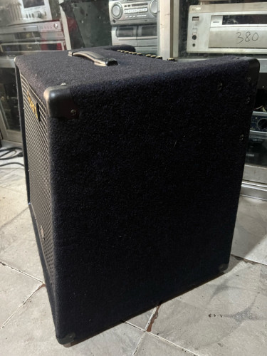 Roland KC550