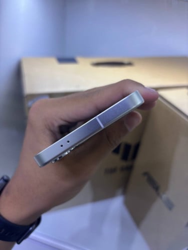 SAMSUNG S24 8GB/256Gស្អាត99%