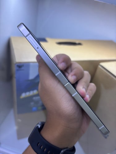 SAMSUNG Z Flip 612GB/256Gស្អាត99%