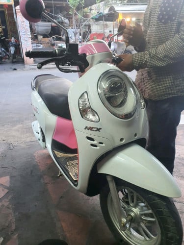 Scoopy 23 ឡើង 24 smartkey ក្រុមហ៊ុន ម៉ាស៊ីនខ្ចី
