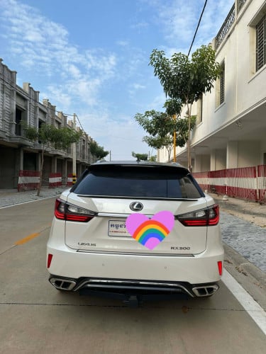 Sell Lexus RX200T 2016