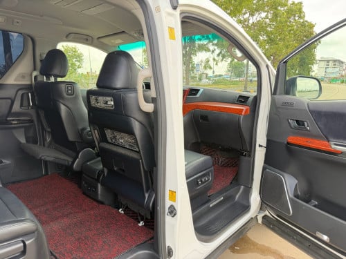 Toyota Alphard 2012 Auto3 ឡើងមុខ 2017( full- option )