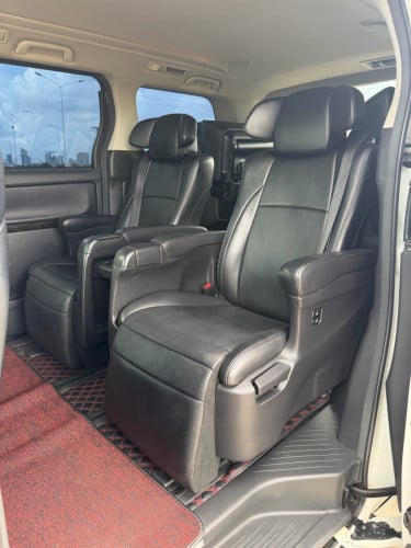 Toyota Alphard 2012 Auto3 ឡើងមុខ 2017( full- option )