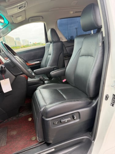 Toyota Alphard 2012 Auto3 ឡើងមុខ 2017( full- option )