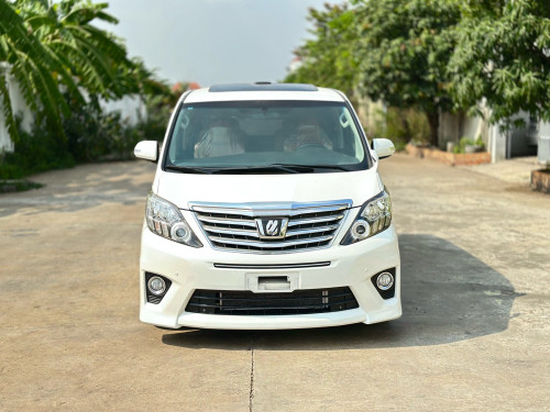TOYOTA ALPHARD 2012 Full Option ពណ៌ស ក្នុងខ្មៅ
