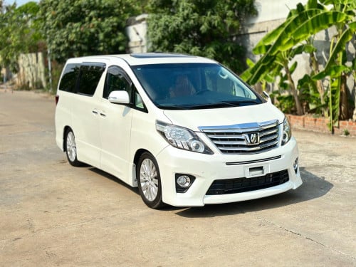 TOYOTA ALPHARD 2012 Full Option ពណ៌ស ក្នុងខ្មៅ