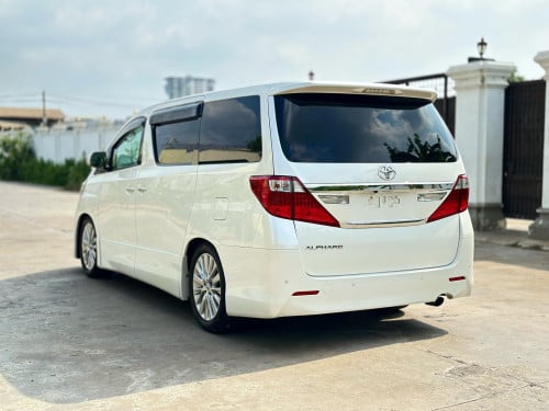 TOYOTA ALPHARD 2012 Full Option ពណ៌ស ក្នុងខ្មៅ