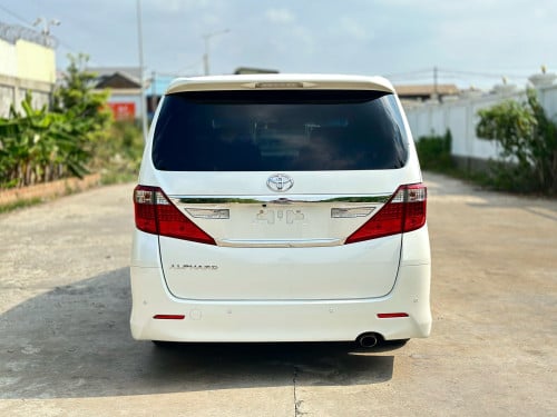 TOYOTA ALPHARD 2012 Full Option ពណ៌ស ក្នុងខ្មៅ