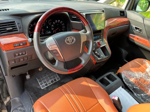 TOYOTA ALPHARD 2012 Full Option ពណ៌ខ្មៅ ក្នុងខ្មៅ(Sunroof)
