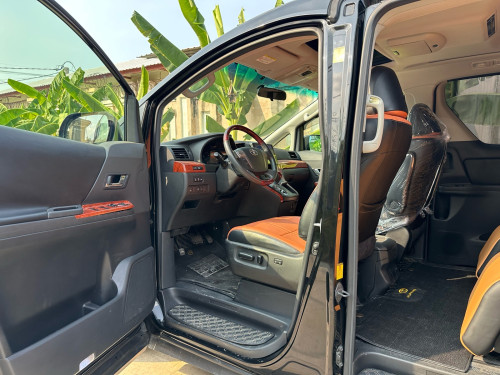 TOYOTA ALPHARD 2012 Full Option ពណ៌ខ្មៅ ក្នុងខ្មៅ(Sunroof)