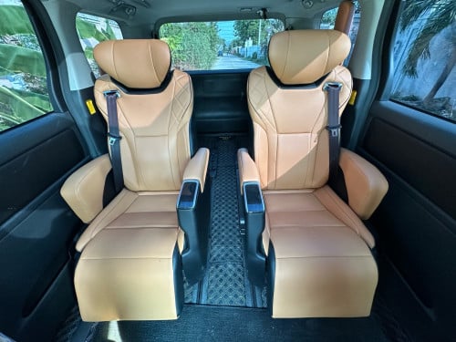 TOYOTA ALPHARD 2012 Full Option ពណ៌ខ្មៅ ក្នុងខ្មៅ(Sunroof)