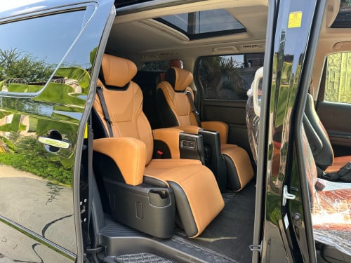 TOYOTA ALPHARD 2012 Full Option ពណ៌ខ្មៅ ក្នុងខ្មៅ(Sunroof)