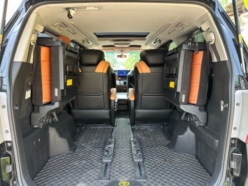 TOYOTA ALPHARD 2012 Full Option ពណ៌ខ្មៅ ក្នុងខ្មៅ(Sunroof)