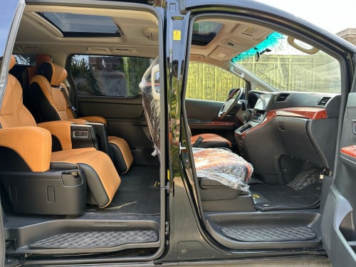 TOYOTA ALPHARD 2012 Full Option ពណ៌ខ្មៅ ក្នុងខ្មៅ(Sunroof)