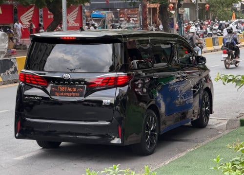 Toyota ALPhard V4 2018 ឡេីង​ស៊េរី​ 2025 Full option