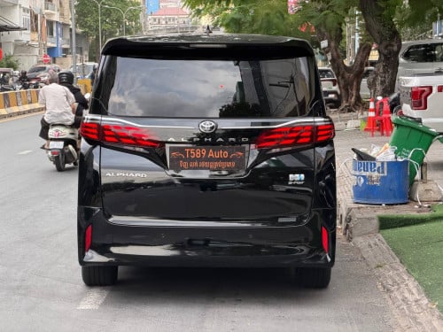 Toyota ALPhard V4 2018 ឡេីង​ស៊េរី​ 2025 Full option
