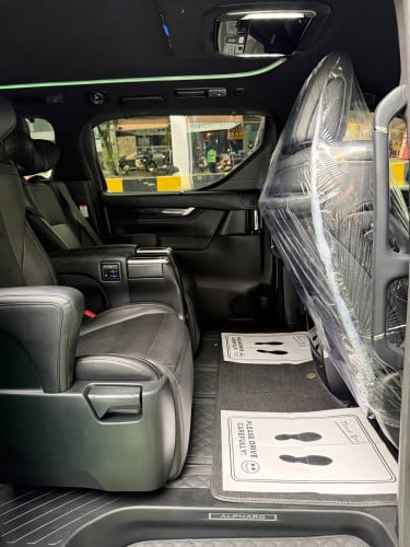 Toyota ALPhard V4 2018 ឡេីង​ស៊េរី​ 2025 Full option