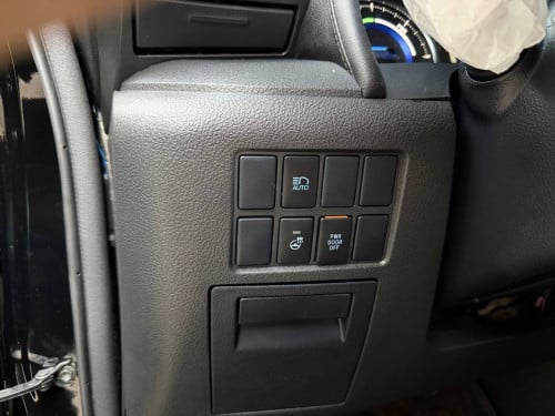 Toyota ALPhard V4 2018 ឡេីង​ស៊េរី​ 2025 Full option