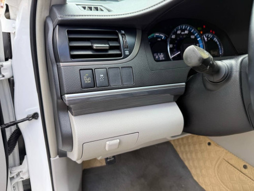 Toyota Camry XLE Hybrid 013 ឡានកាលី​