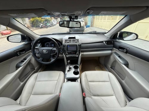 Toyota Camry XLE Hybrid 013 ឡានកាលី​
